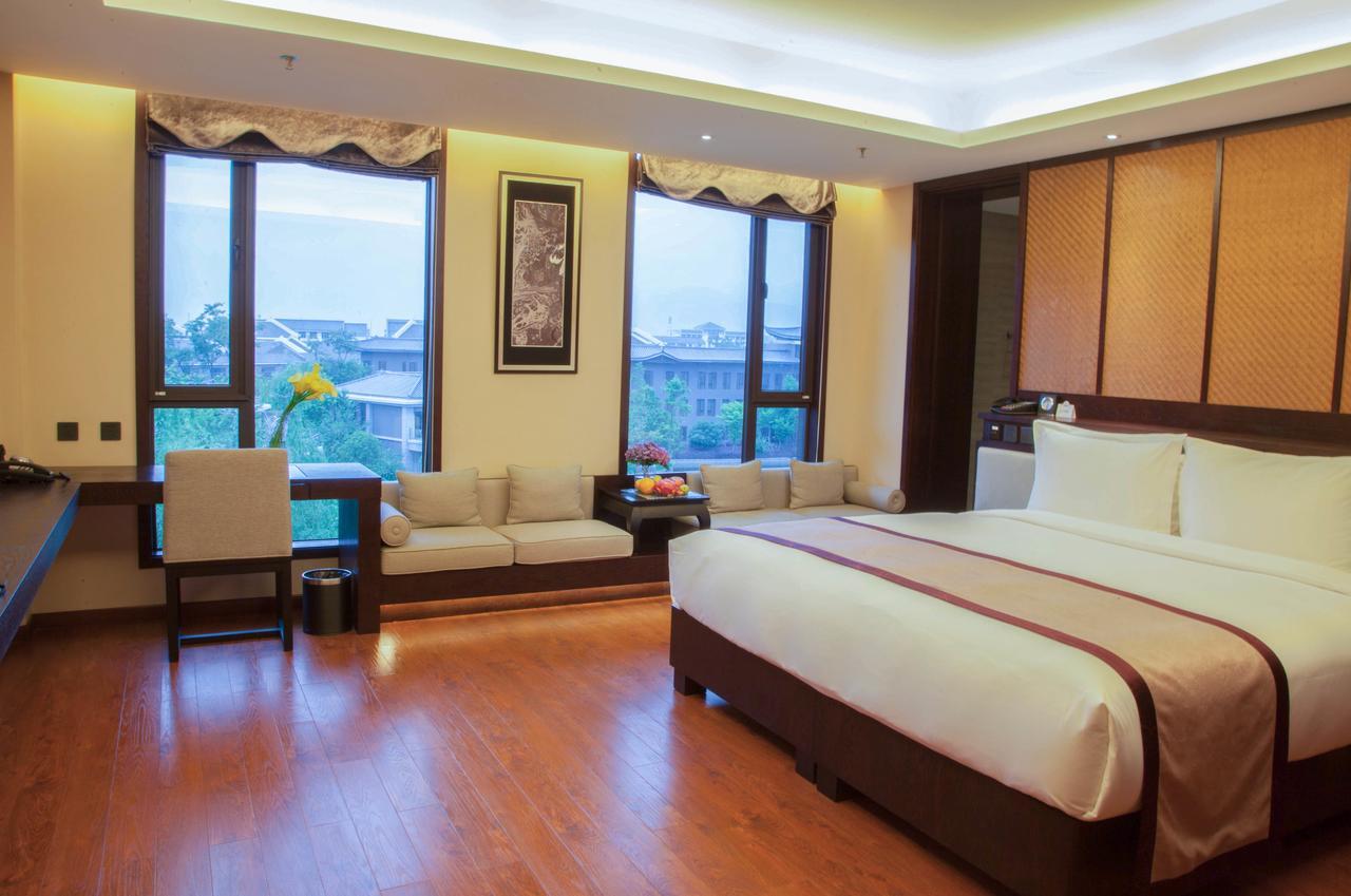 Cloud Luo Ping Hotel Luoping Екстериор снимка